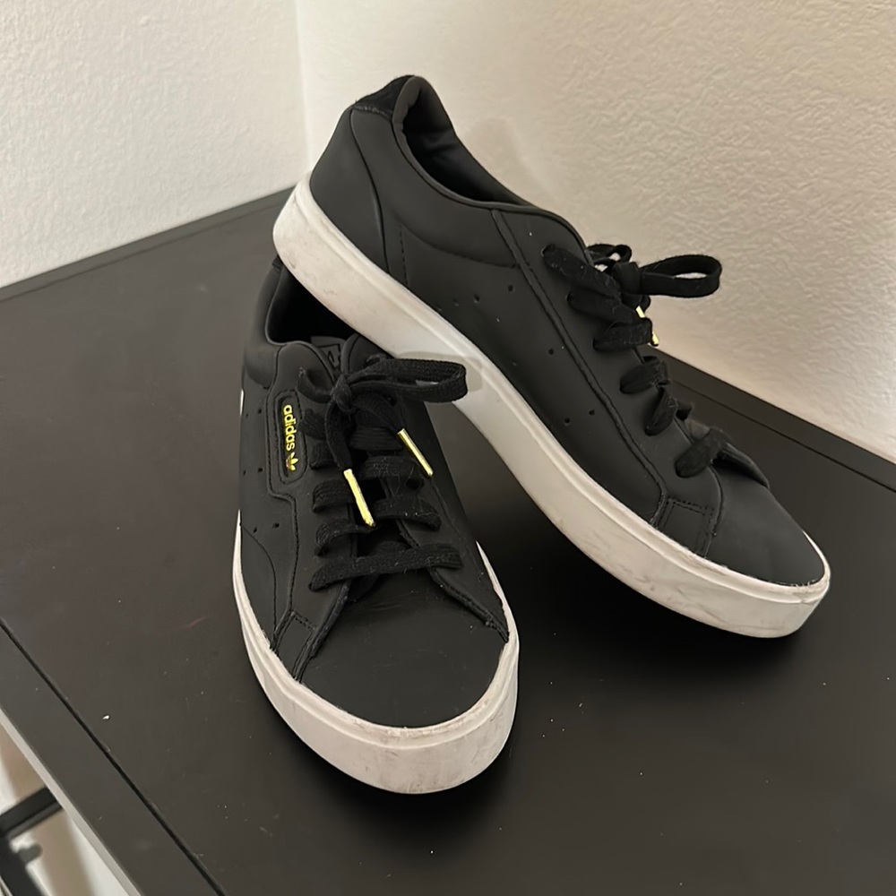 Adidas Sneakers